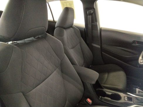 Used 2022 Toyota Corolla LE image 36