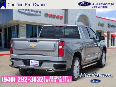 Used 2024 Chevrolet Silverado 1500 High Country w/ High Country Premium Package AWD/4WD image 5