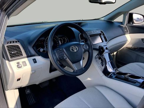 Used 2013 Toyota Venza LE w/ LE Convenience Pkg FWD image 17