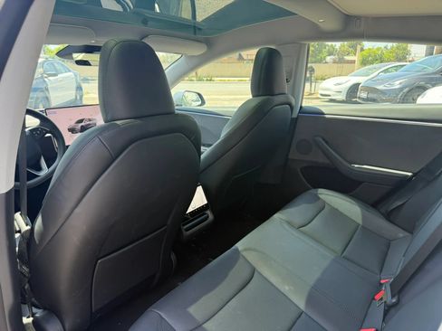 Used 2025 Tesla Model 3 Long Range RWD image 8