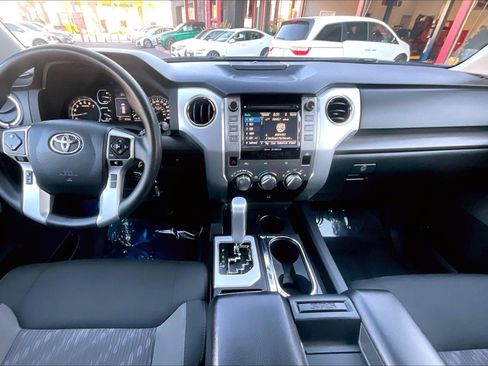 Used 2018 Toyota Tundra SR5 w/ SR5 Upgrade Package image 11