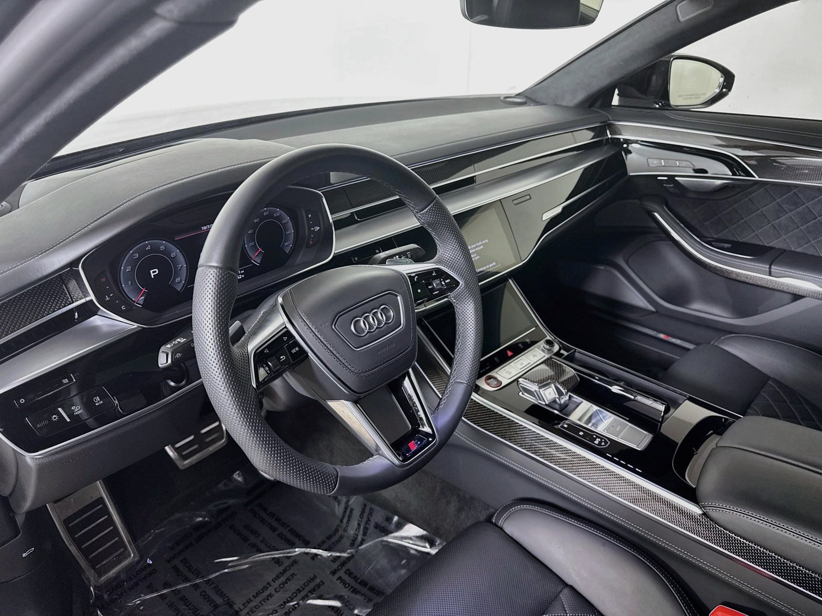Certified 2025 Audi S8 w/ Executive Package AWD/4WD image 4