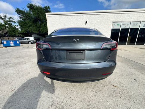 Used 2018 Tesla Model 3 Long Range image 3