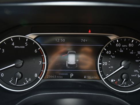 Used 2023 Nissan Rogue SL w/ SL Premium Package image 15