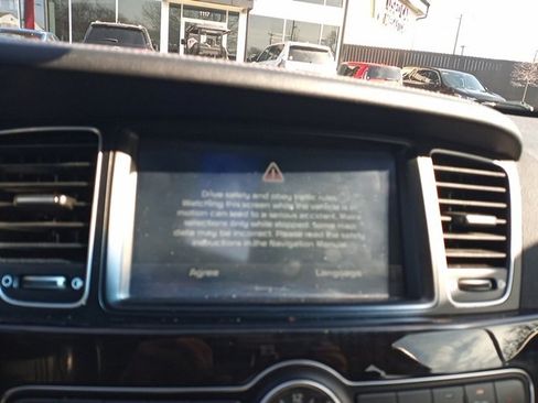 Used 2014 Kia Cadenza Premium image 17