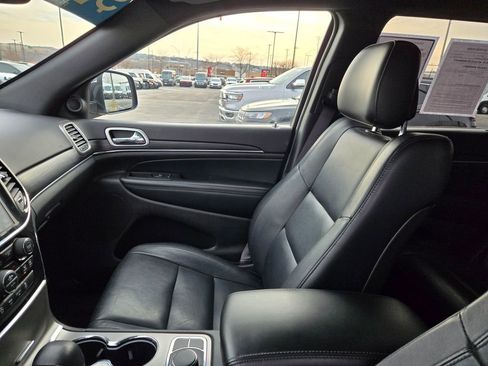 Used 2020 Jeep Grand Cherokee Limited w/ Trailer Tow Group IV image 27