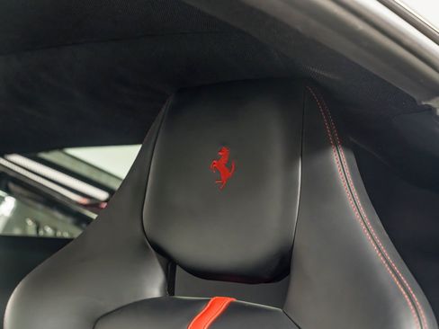 Used 2018 Ferrari 488 GTB RWD image 24