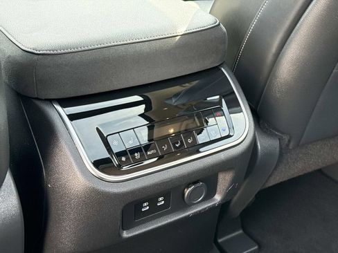 Certified 2025 INFINITI QX80 Luxe AWD/4WD image 33