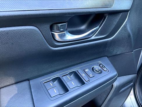 Used 2025 Honda CR-V LX image 31