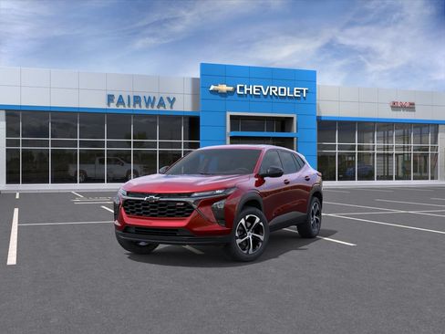 New 2026 Chevrolet Trax RS w/ Sunroof Package FWD image 8