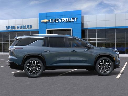 New 2026 Chevrolet Traverse High Country w/ LPO, Floor Liner Package FWD image 5