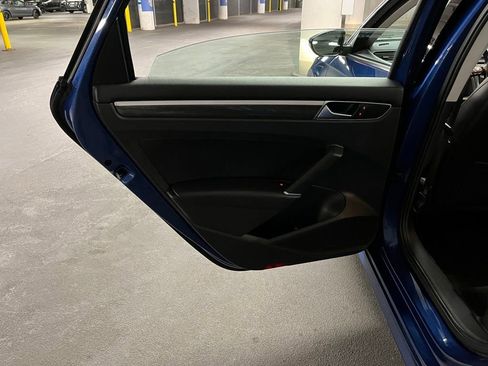 Used 2017 Volkswagen Passat 1.8T SE image 17