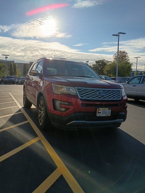Used 2016 Ford Explorer Platinum AWD/4WD image 1