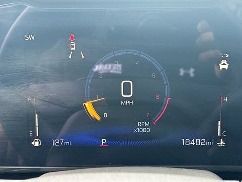 Used 2025 Chevrolet Trax RS w/ Driver Confidence Package FWD image 15