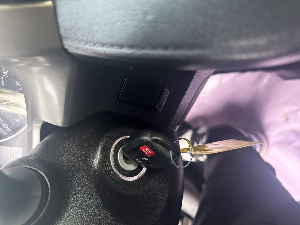 Used 2018 Toyota RAV4 LE w/ All Weather Liner Package AWD/4WD image 28