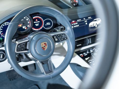 Certified 2023 Porsche Cayenne AWD/4WD image 15
