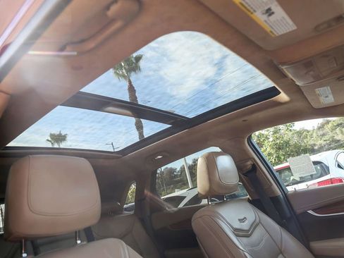 Used 2019 Cadillac XT5 Platinum image 15