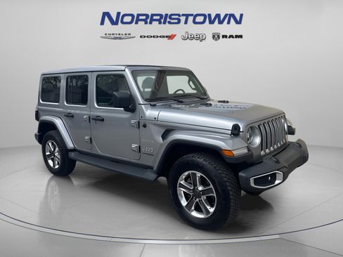 Used 2021 Jeep Wrangler Unlimited Sahara AWD/4WD image 1