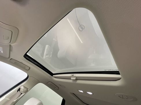 Used 2023 Buick Enclave Avenir w/ Trailering Package, 5000 lbs. FWD image 19