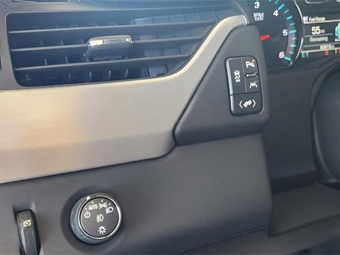 Used 2020 GMC Yukon SLT w/ Premium Edition image 28