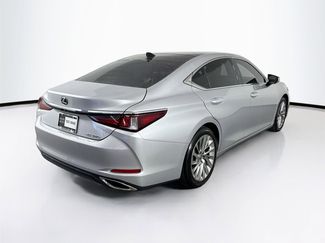Used 2020 Lexus ES 350 Ultra Luxury w/ Accessory Package 2 FWD video 2