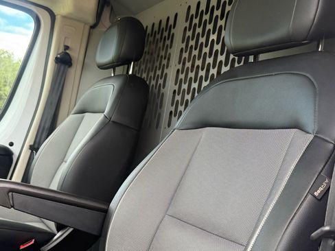 Used 2022 RAM ProMaster 2500 image 16