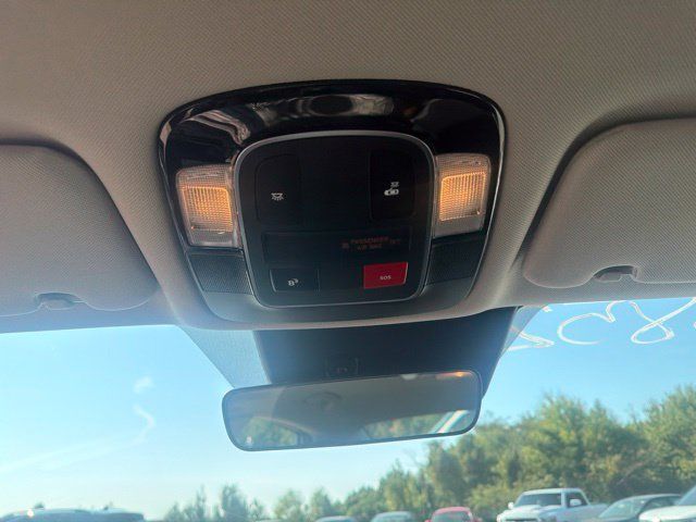 Used 2025 Hyundai Sonata SE FWD image 16