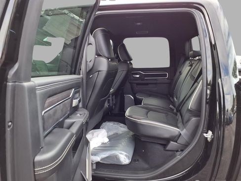 New 2026 RAM 2500 Laramie AWD/4WD image 24
