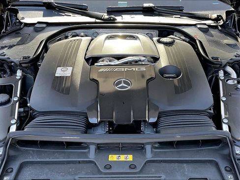 Used 2025 Mercedes-Benz AMG GT 63 image 31