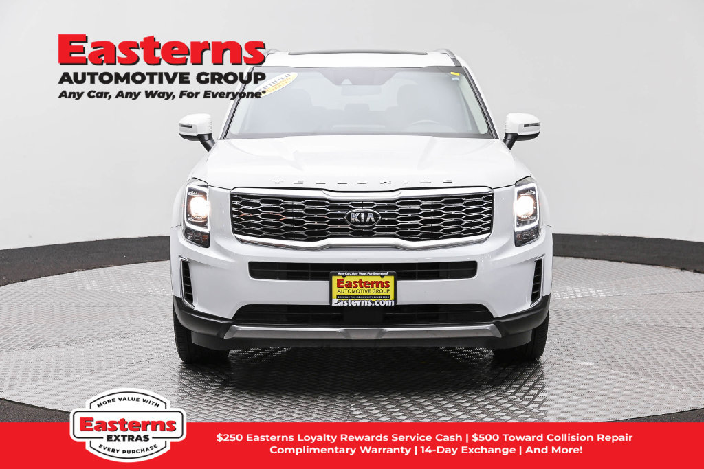 Used 2020 Kia Telluride S w/ S 8 Passenger Seating Package AWD/4WD image 3