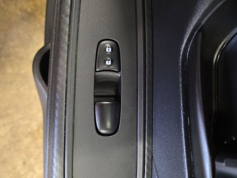 Used 2025 Nissan Versa S w/ S Plus Package FWD image 23