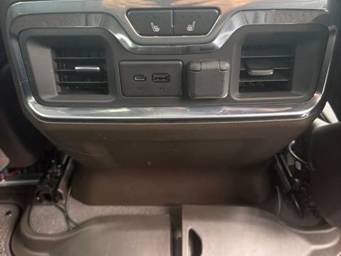 Used 2021 GMC Sierra 2500 Denali w/ Denali Black Diamond Edition AWD/4WD image 8