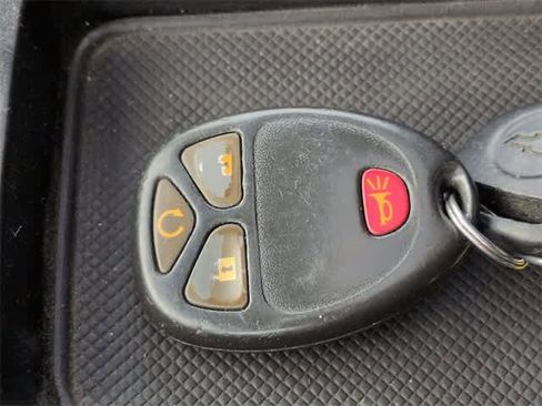 Used 2013 Chevrolet Avalanche LTZ image 34