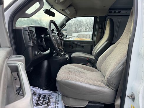 Used 2019 GMC Savana 2500 image 15