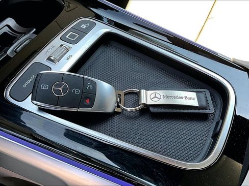 Used 2026 Mercedes-Benz GLB 250 4MATIC image 10