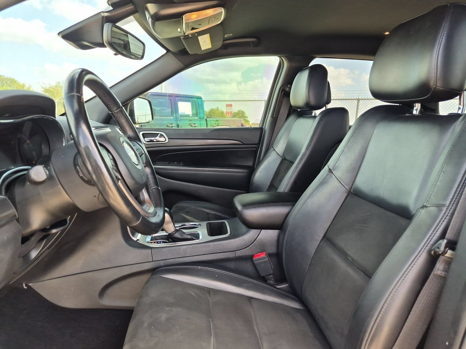 Used 2021 Jeep Grand Cherokee Laredo X AWD/4WD image 9