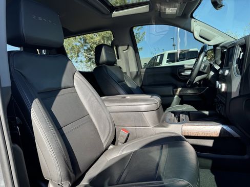 Used 2021 GMC Sierra 1500 Denali w/ Denali Ultimate Package image 14