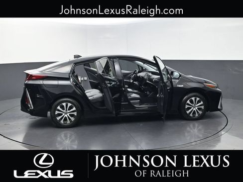 Used 2022 Toyota Prius Prime XLE FWD image 33