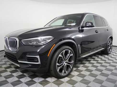 Certified 2023 BMW X5 sDrive40i w/ Climate Comfort Package image 7