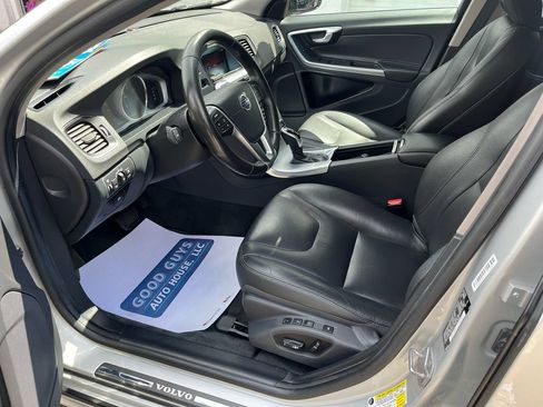 Used 2018 Volvo V60 T5 Cross Country w/ Convenience Package AWD/4WD image 6