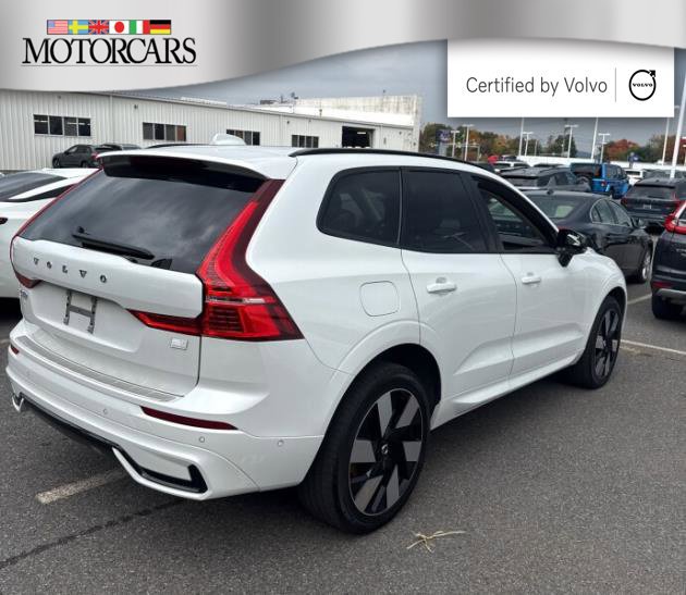 Used 2024 Volvo XC60 T8 Plus w/ Protection Package Premier AWD/4WD image 3