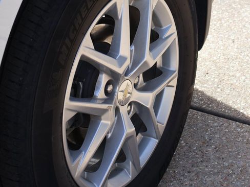 Used 2022 Chevrolet Equinox LS w/ LS Convenience Package image 38