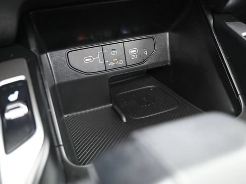Used 2025 Kia Sorento S w/ Panoramic Sunroof Package FWD image 18