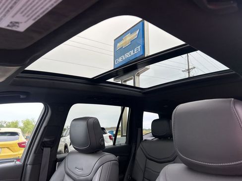 Used 2024 Cadillac XT6 Sport w/ Platinum Package image 7