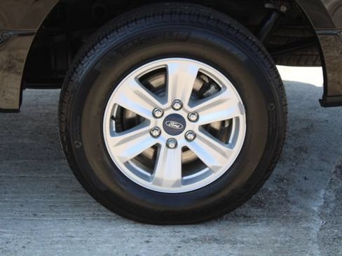 Used 2020 Ford F150 XLT RWD image 12