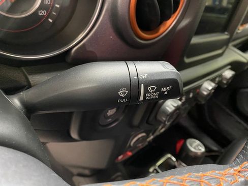 Used 2021 Jeep Gladiator Mojave w/ Cold Weather Group image 27