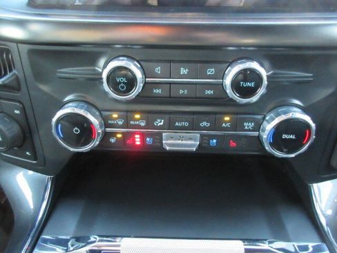 Used 2022 Ford F150 Lariat w/ Equipment Group 502A High AWD/4WD image 28