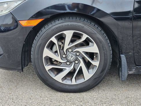 Used 2016 Honda Civic EX image 9