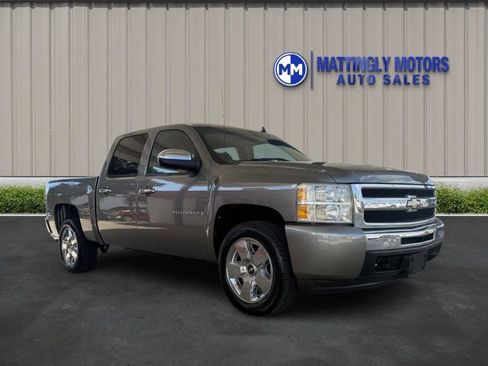 Used 2009 Chevrolet Silverado 1500 LT w/ Regional Value Package image 1