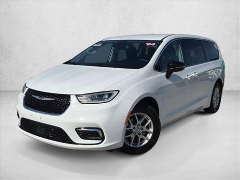 Used 2024 Chrysler Pacifica Touring-L FWD image 1